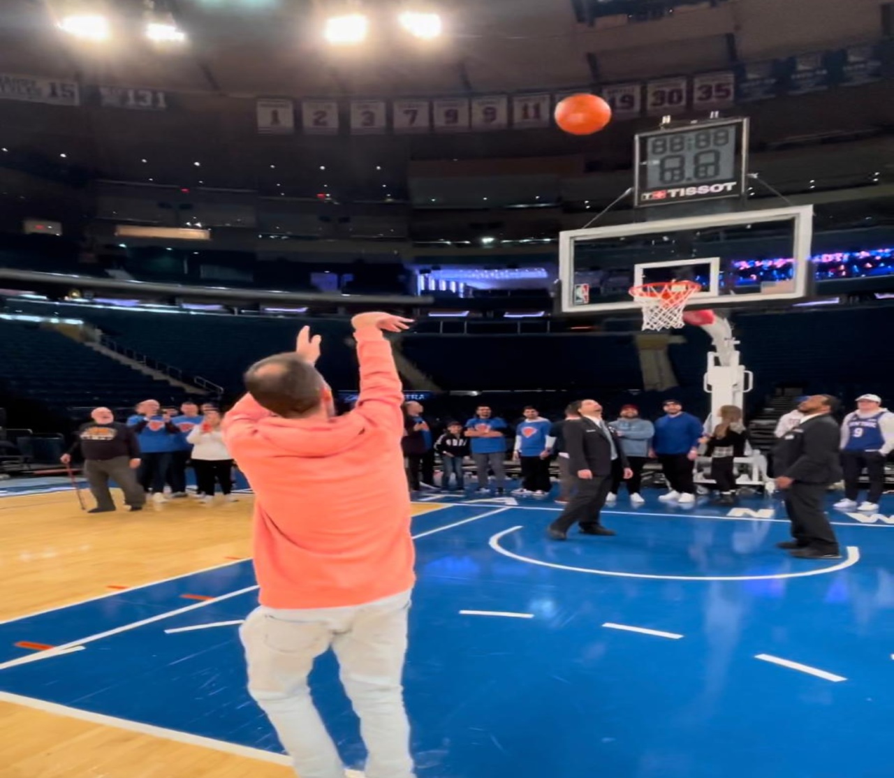 קלאץ': זריקת עונשין במדיסון סקוור גארדן